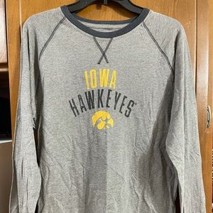 Boys XL 16-18 Iowa Hawkeyes Gray Long Sleeve
